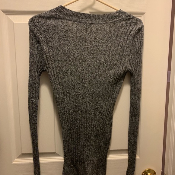 Express sweater - Picture 2 of 2